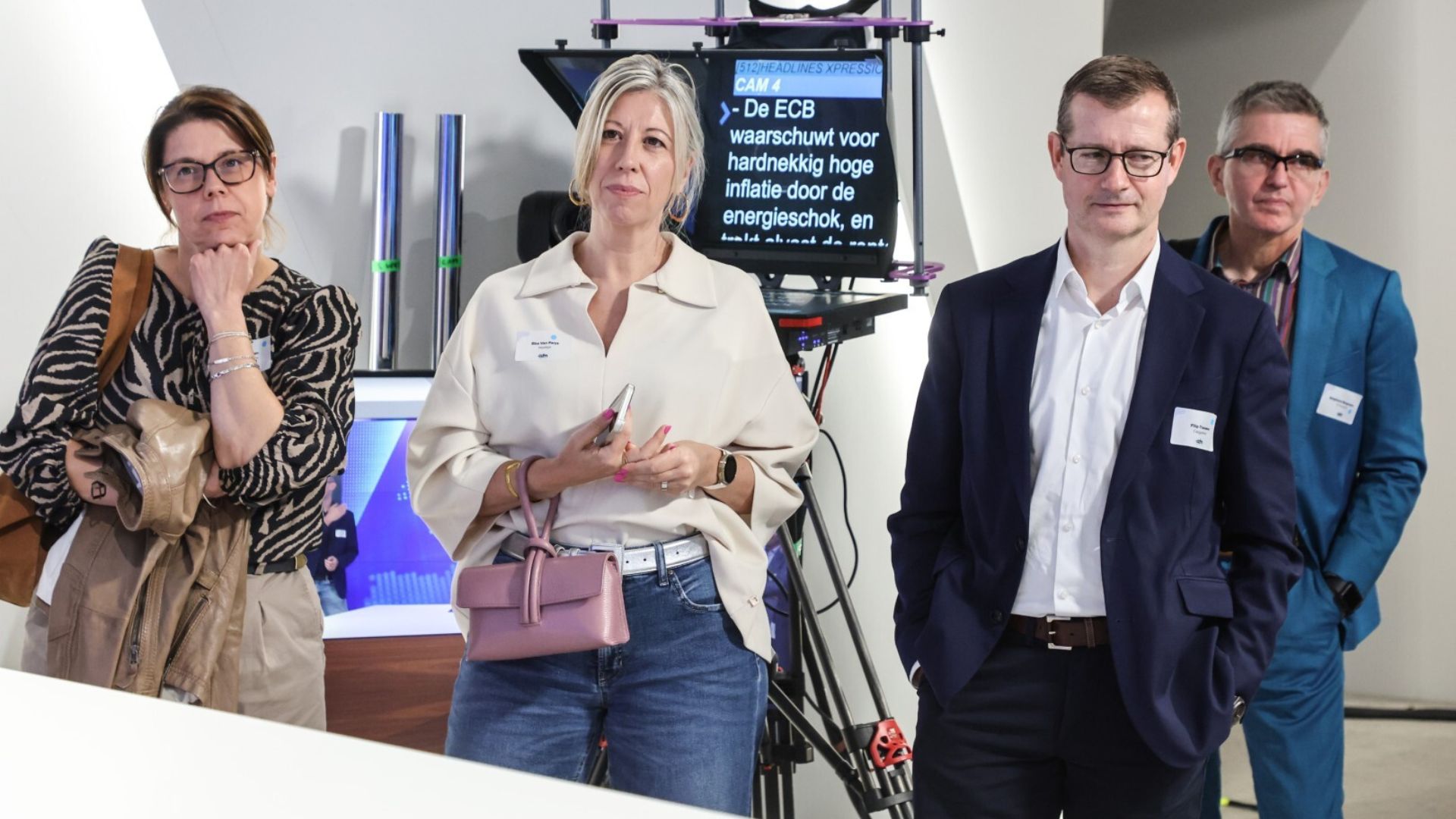 Bezoekers in de opnamestudio van Roularta Group tijdens het netwerkevent van ADM Belgium